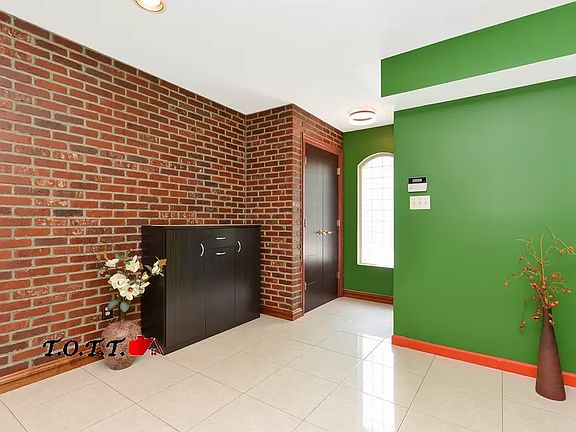 4th image of 1343 E 69th St