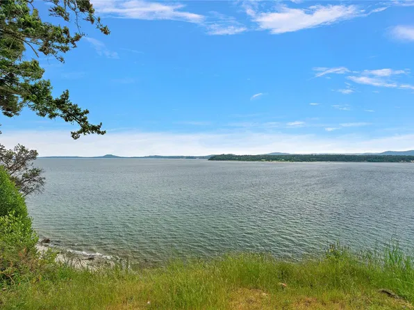 125 Mapleleaf Ln, Sidney Island, ON L1L 1L1