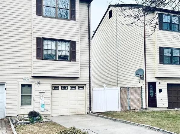 13 Essex St, Carteret, NJ 07008