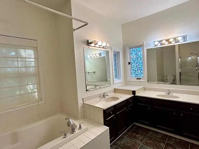 1520 Crawford Wood Dr — Photo 19
