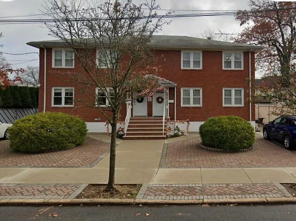 320 King St, Staten Island, NY 10312