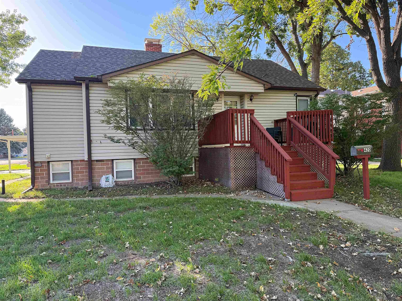 4 bed, 2476 sqft, $1,700 — Photo 2