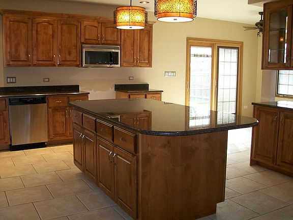 5th image of 9001 W 140th St