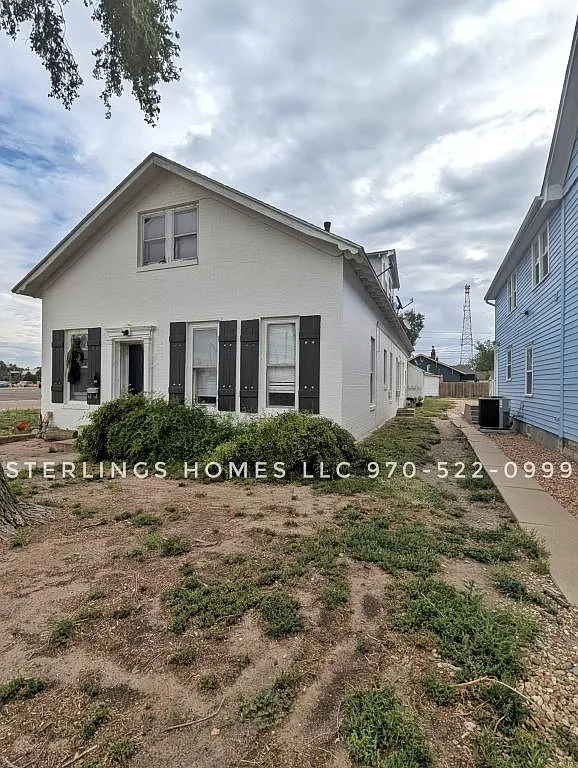 303 S 3rd Ave — Photo 1