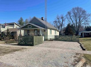 214 N Harrison St, Girard, IL