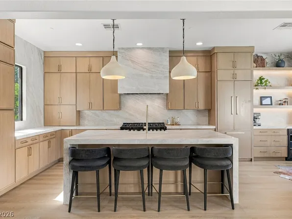 40 Stonemark Dr, Henderson, NV 89052
