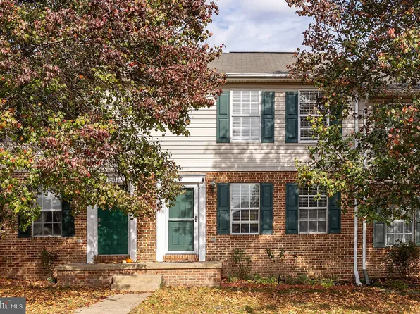 132 Little River Dr, Winchester, VA 22602