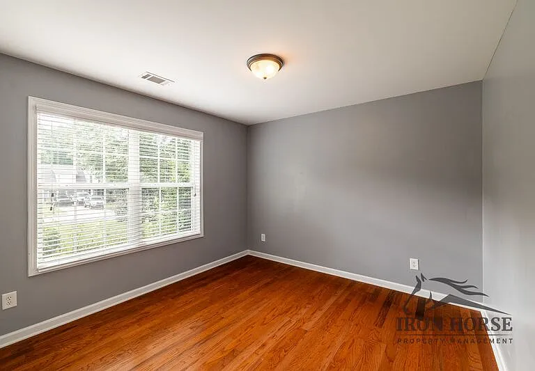 285 Finch Way — Photo 18