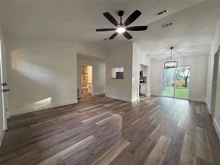 40233 Palm St — Photo 9