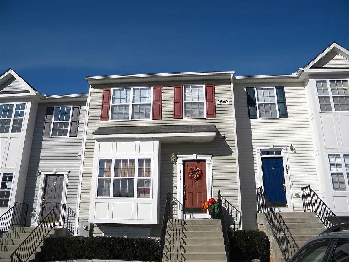 Building Photo - 2840 Barrymore St #105