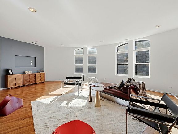 4th image of 501 N Kingsbury St APT G