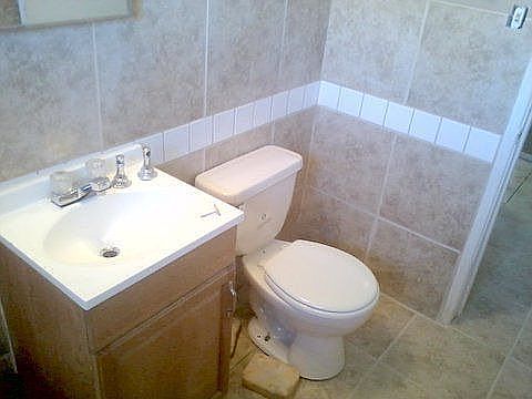 3rd image of 2138 E Turney Ave