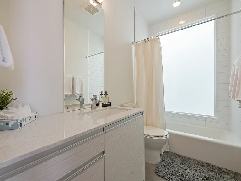 1731 King St #1731 — Photo 22