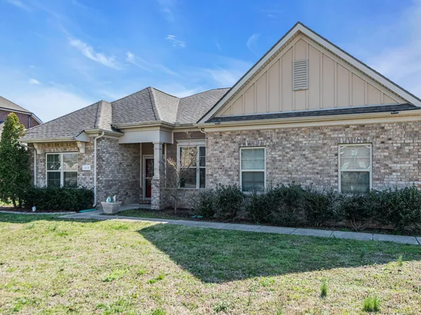 1009 Spartacus Way, Murfreesboro, TN 37129