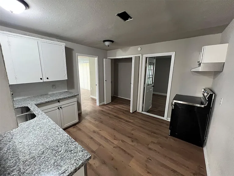 3006 Dacca Dr — Photo 5
