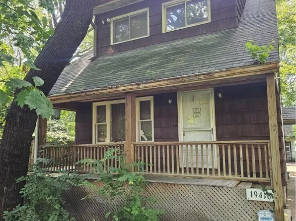 19416 Nyack Ct, Cleveland, OH 44110