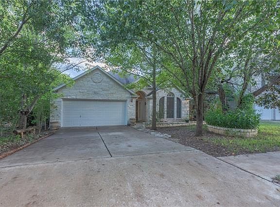 2nd image of 11213 Jockey Bluff Dr