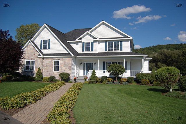 1st image of 41 Hickory Ln