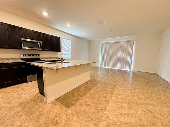 5th image of 1539 Lumber Ave