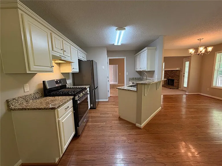 7080 Shady Oak Ln — Photo 4