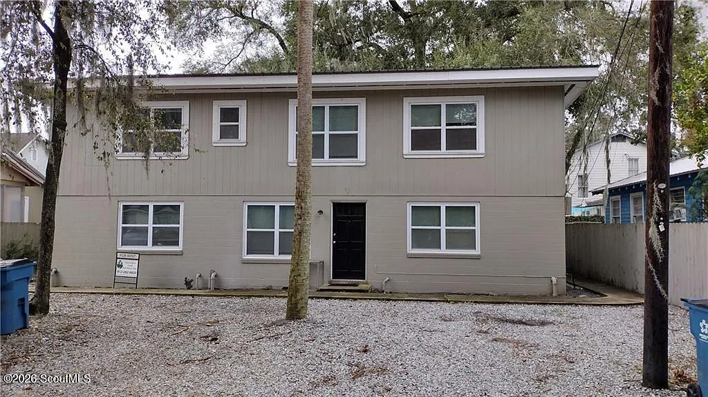 2 bed, 1.0 bath, 150 sqft, $1,050 — Photo 1