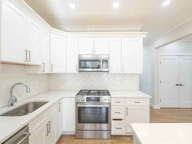 41 Fairbanks St #3 — Photo 1