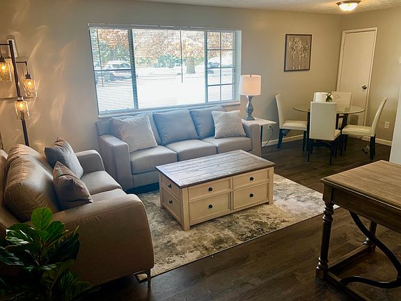 3rd image of 2096 Quail Ct APT 11