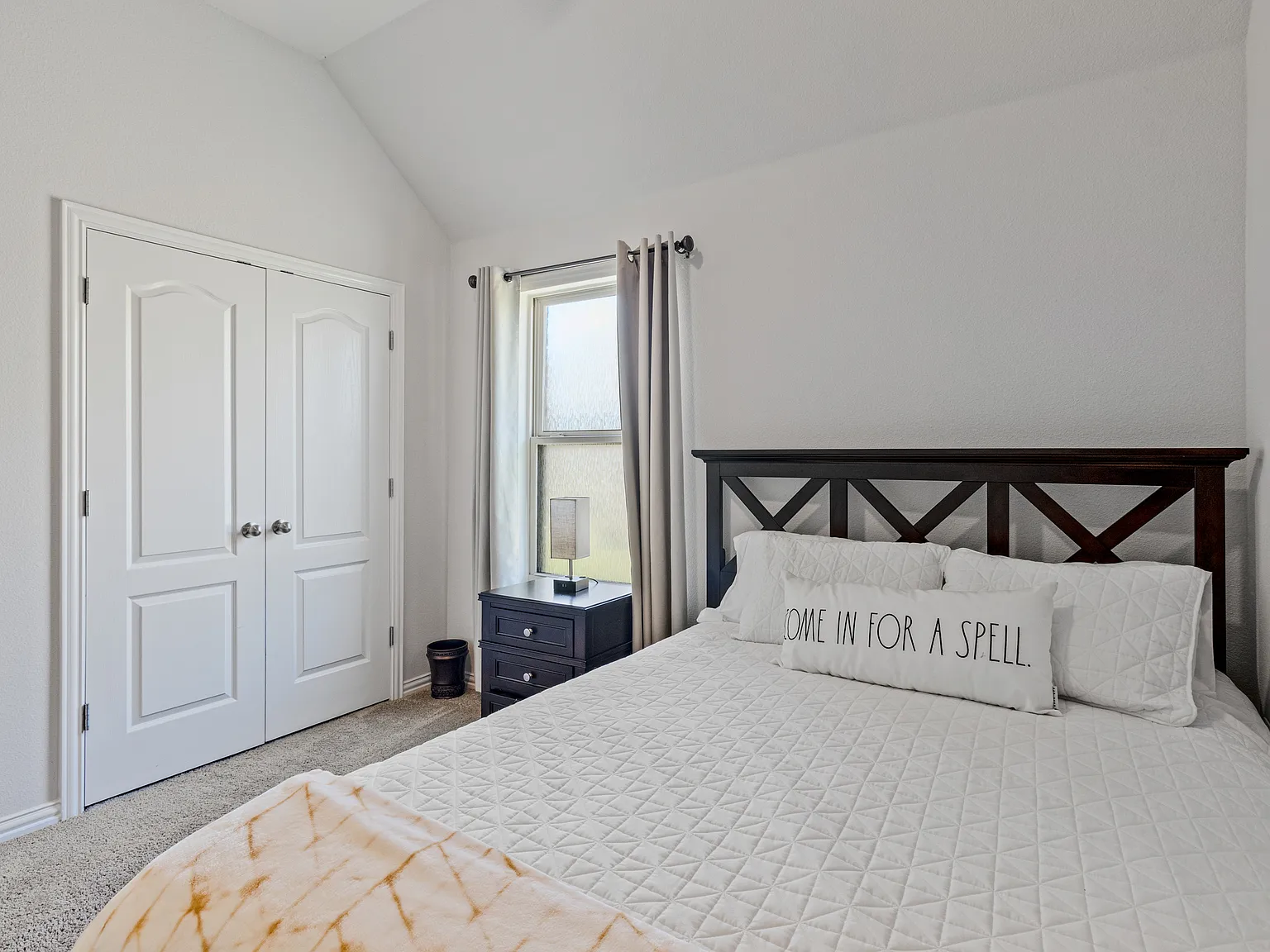 4 bed, 2028 sqft, $2,650 — Photo 4