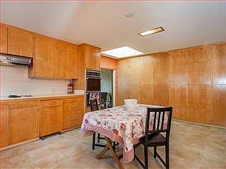 4th image of 611 Farallone Ave