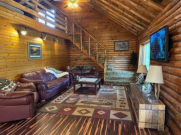 3rd image of 2177 W Isabella Rd