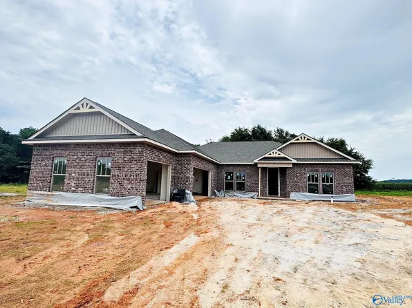 1215 Maplehurst St, Decatur, AL 35603