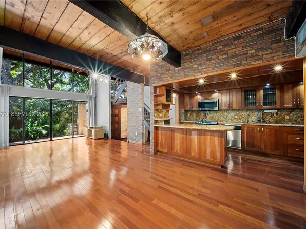 19432 NE 26th Ave APT 92D, Miami, FL 33180