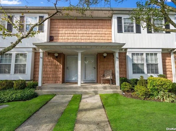36 The Mews #36, Syosset, NY 11791