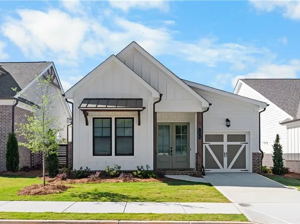 677 Beechwood Way, Hoschton, GA 30548