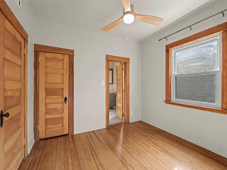 2306 N Franklin St — Photo 11
