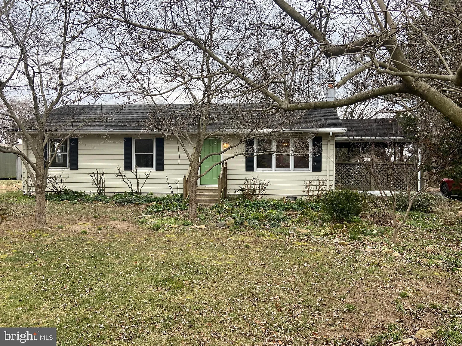 210 Creston Rd photo 1
