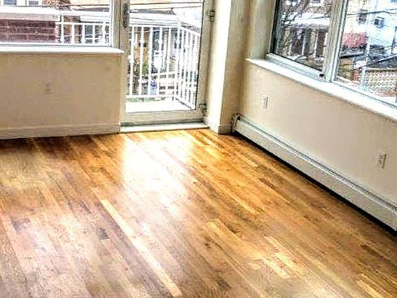 4th image of 2543 22nd St #2