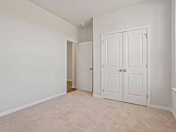 5th image of 224 Pretoria Dr Lot 92