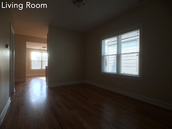 Living Room (from entrance)