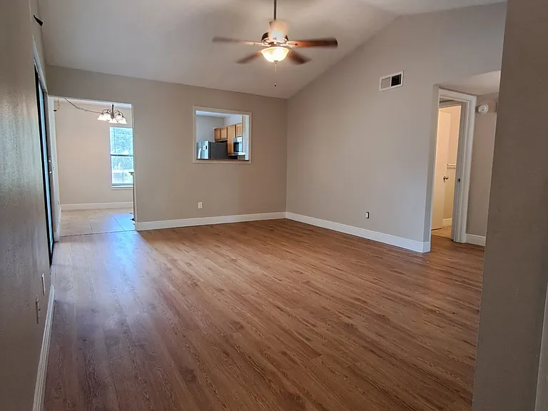 11441 Atwood Way — Photo 2