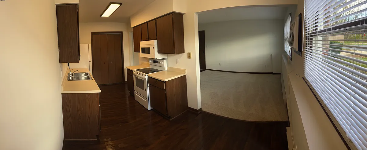 Building Photo - 408 W Saint Marys St #7