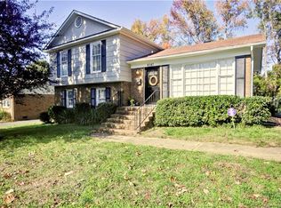 6147 Old Coach Rd, Charlotte, NC 28215