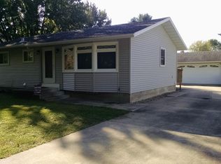 300 4th St NE, Kasson, MN 55944