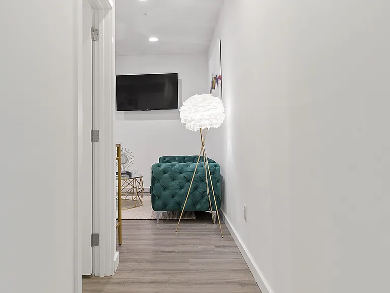 2318 N Park Ave #2R — Photo 26