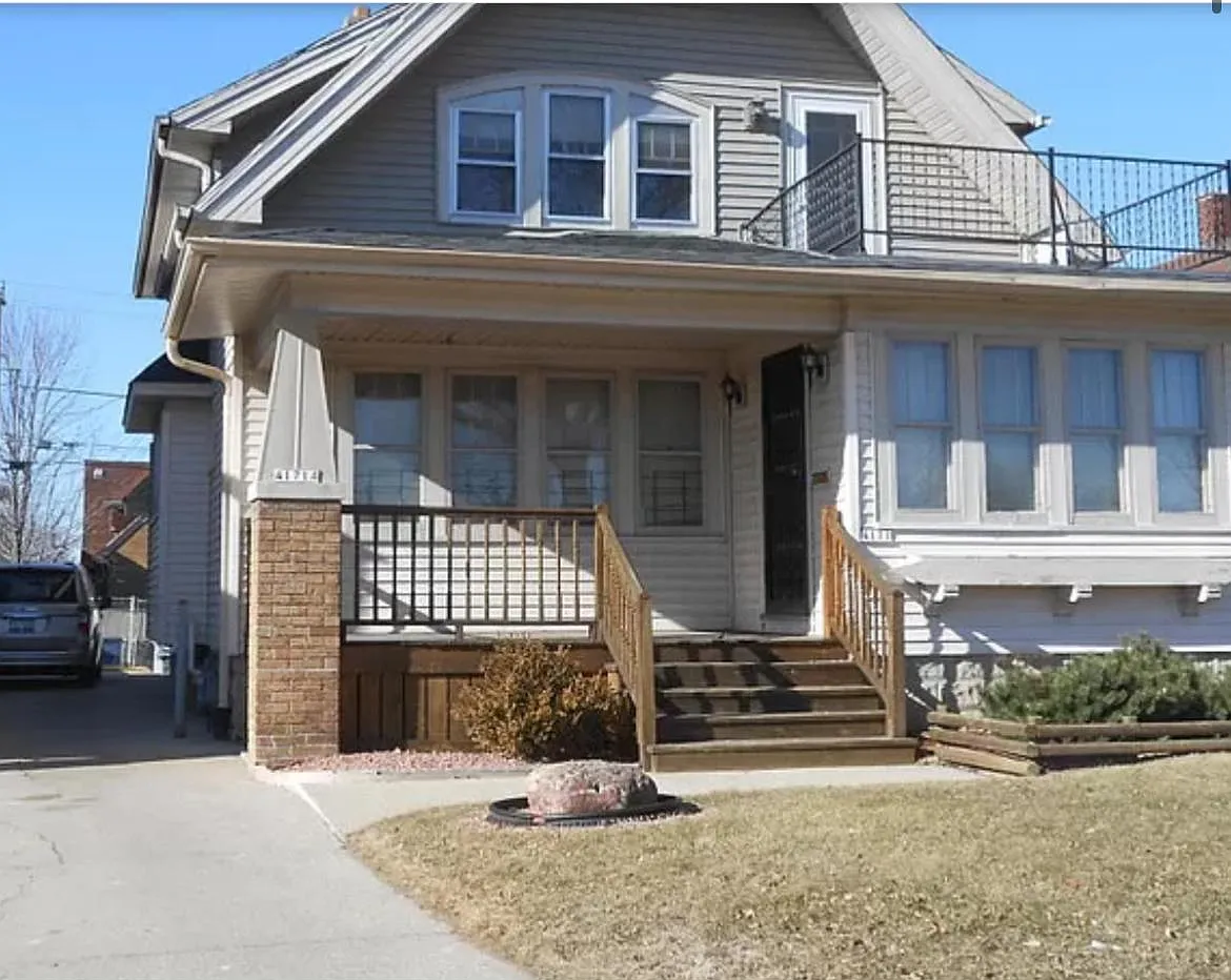 2 bed, 1500 sqft, $1,000 — Photo 2