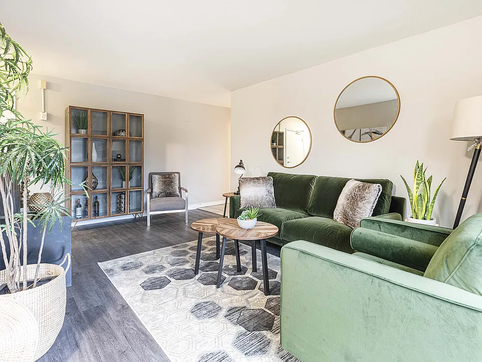 102 Grand Ave #9-10-34