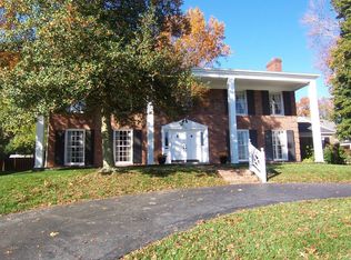 718 Daneshall Dr, Louisville, KY 40206