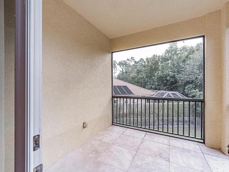 2850 Coco Lakes Ct — Photo 13