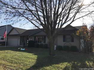 1008 Jefferson St, Pawnee, IL 62558