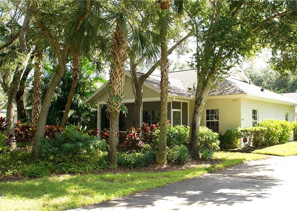 1st image of 1228 Green Oak Trl